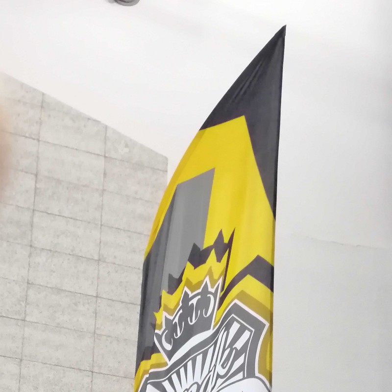 Flaga reklamowa na maszt